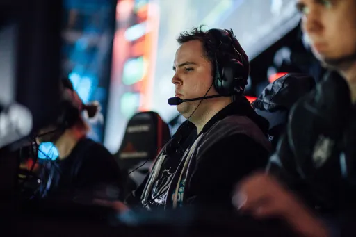 «Его надо лишить «Оскара» — AdmiralBulldog раскритиковал Уилла Смита за удар Криса Рока