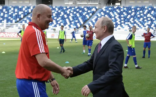 Путин не прояснил судьбу Черчесова. Техком РФС доверяет тренеру, а сборной не хватило эмоций