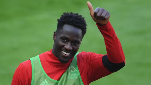 Агент Эдера заявил, что нападающий покинет «Локомотив»