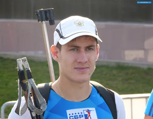 Латыпов выиграл спринт на чемпионате России по летнему биатлону
