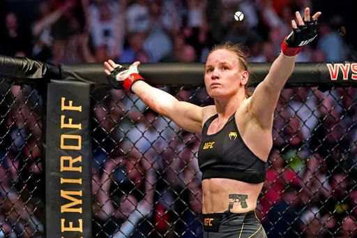 Шевченко снова побеждает, а Лоулер реванширует Диаcа. Обзор UFC 266