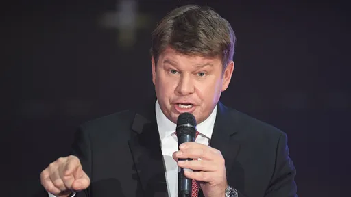 Губерниев осудил украинских фанатов из-за перевернутого флага России