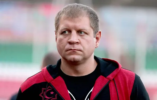 Александр Емельяненко: в чём Исмаилов сильнее меня? В поедании пирожков