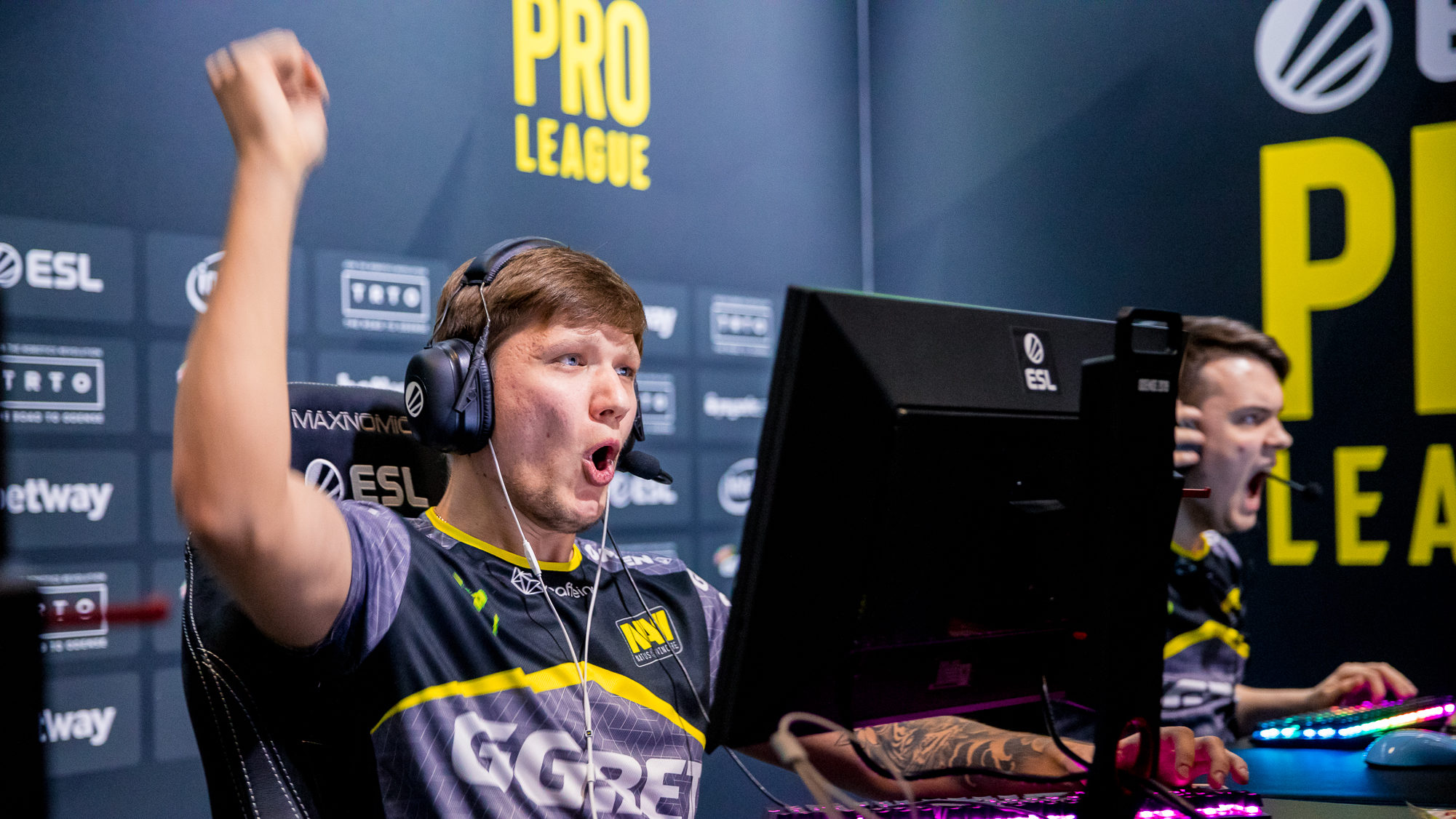 S1mple сравнил игру EG и Complexity на ESL Pro League Season 15