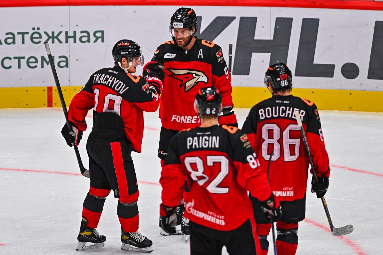 Авангард – Сибирь: прогноз (КФ 2,05) и ставки на матч Фонбет КХЛ 2 марта 2023 года