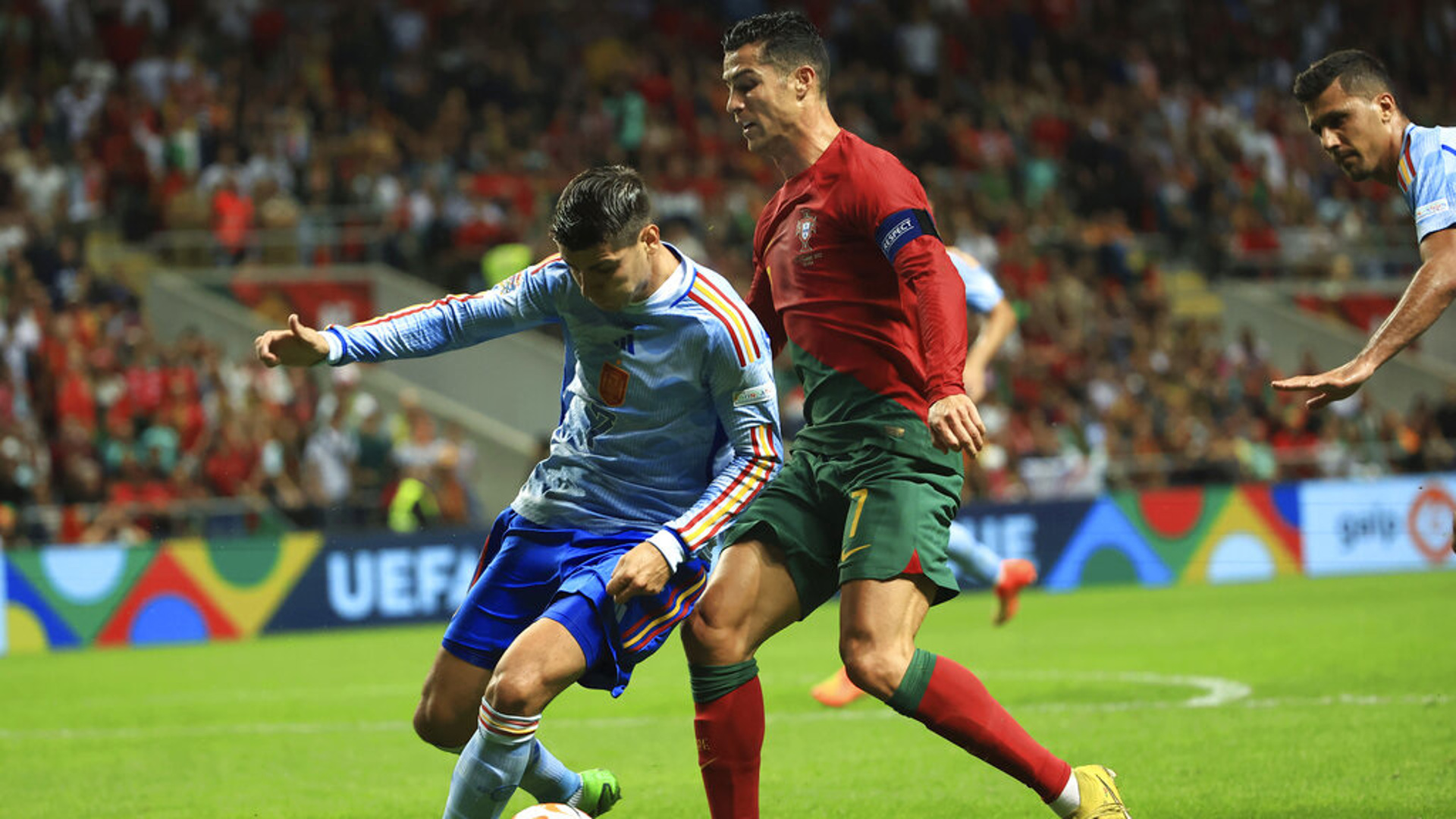 Испания выиграла у Португалии после 5 подряд ничьих в очных матчах