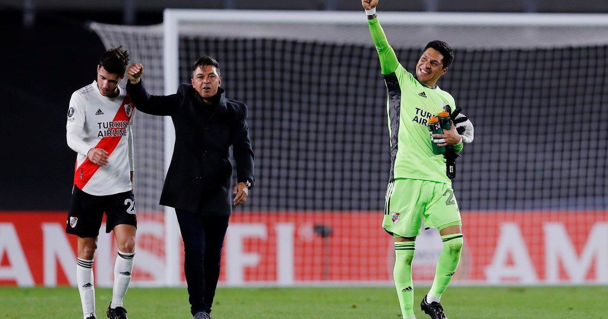 «Ривер Плейт» одержал победу в Кубке Либертадорес с полузащитником в воротах