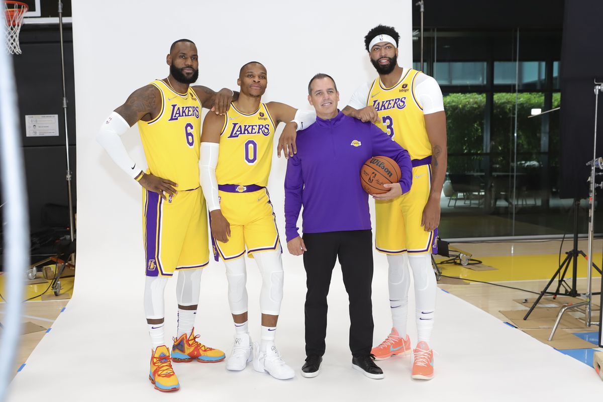 Мемфис – Лос-Анджелес Лейкерс прогноз 10 декабря 2021: ставки и коэффициенты на матч НБА