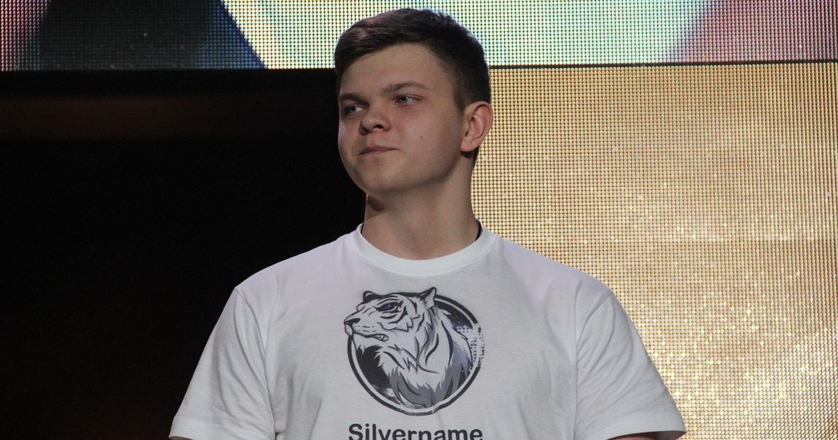 SilverName сразится с Syf за выход в плей‑офф чемпионата мира по Hearthstone