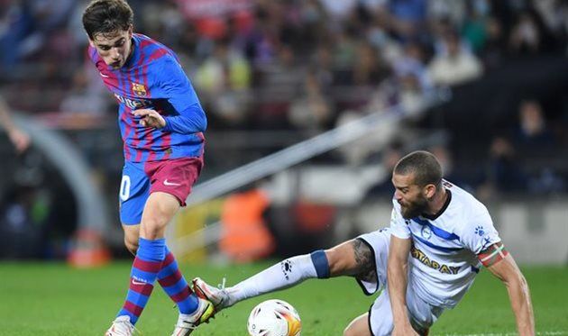 «Барселона» выиграла у «Алавеса», забив на 87-й минуте матча Ла Лиги