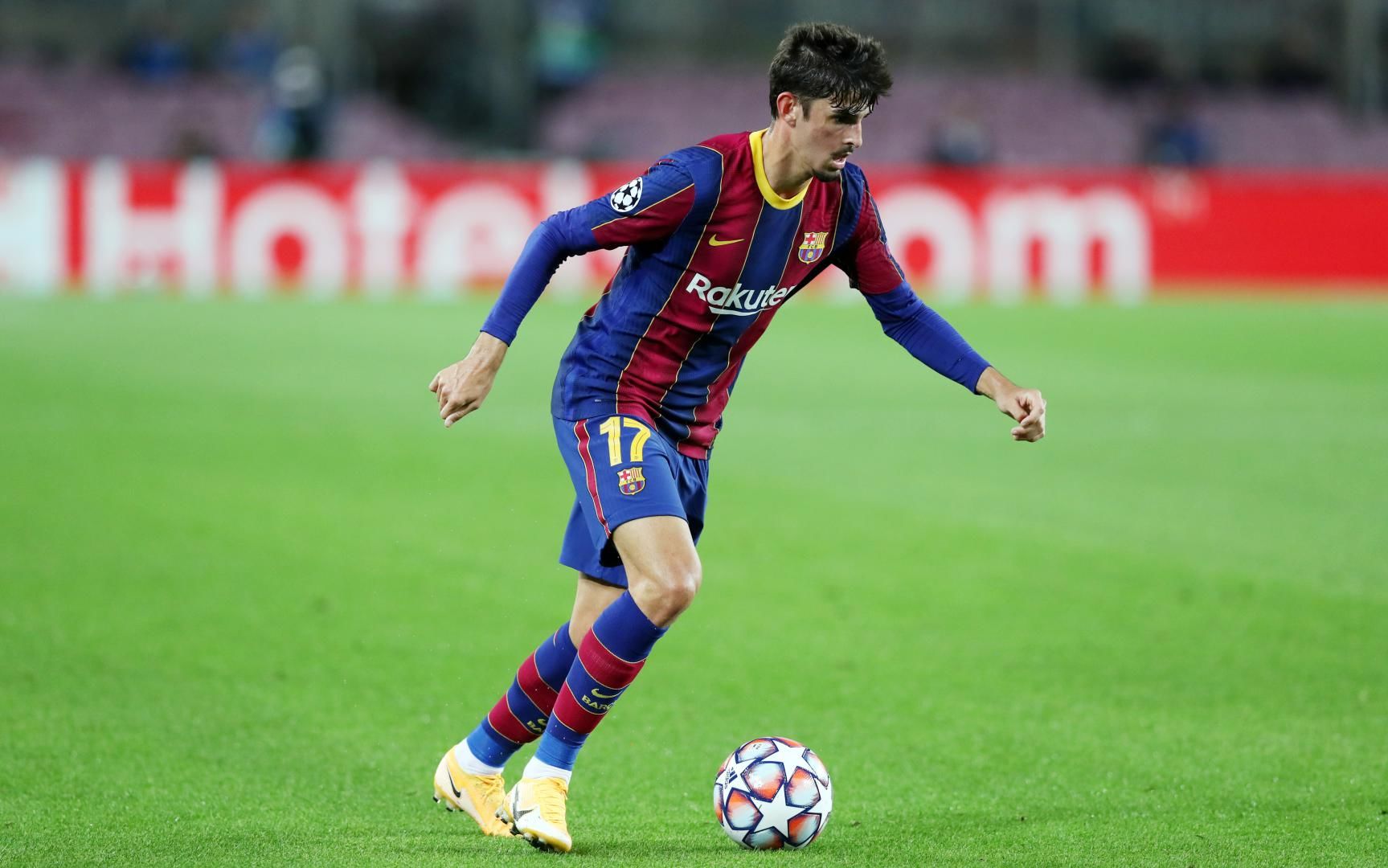 Молодой форвард «Барселоны» продолжит карьеру в «Вулверхэмптоне» на правах аренды