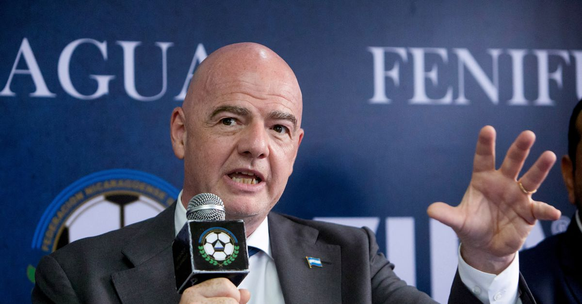 Глава ФИФА Инфантино заявил о создании органа, призванного регулировать трансферный рынок